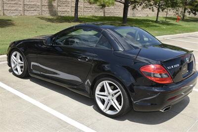2011 Mercedes-Benz SLK 300 ROADSTER BLK/RED INT 78K LOW MILES NICE   - Photo 14 - Stafford, TX 77477