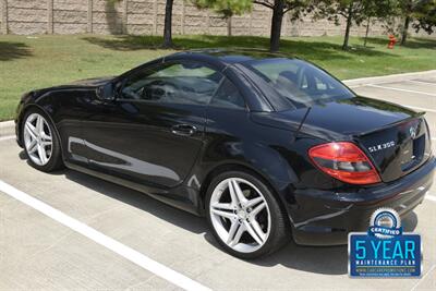2011 Mercedes-Benz SLK 300 ROADSTER BLK/RED INT 78K LOW MILES NICE   - Photo 14 - Stafford, TX 77477