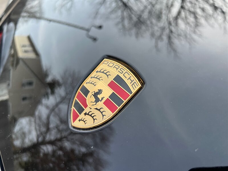2016 Porsche Cayenne S photo