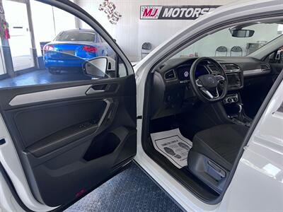 2022 Volkswagen Tiguan S 4Motion - Photo 14 - Grand Rapids, MI 49548