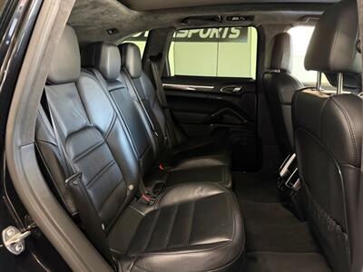 2018 Porsche Cayenne Turbo   - Photo 39 - Grand Rapids, MI 49548