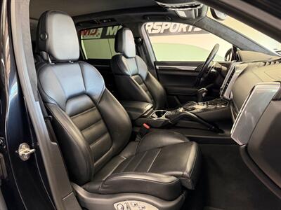 2018 Porsche Cayenne Turbo   - Photo 36 - Grand Rapids, MI 49548