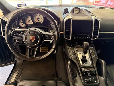 2018 Porsche Cayenne Turbo   - Photo 18 - Grand Rapids, MI 49548