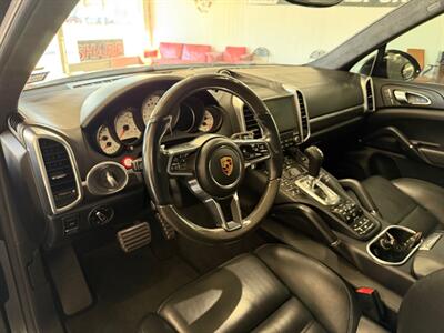 2018 Porsche Cayenne Turbo   - Photo 14 - Grand Rapids, MI 49548