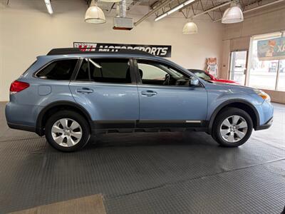 2012 Subaru Outback 2.5i Premium - Photo 11 - Grand Rapids, MI 49548