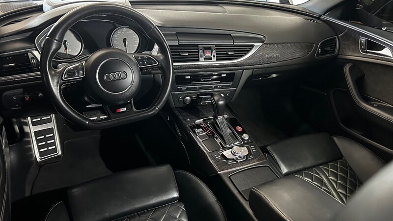 2016 Audi S6 4.0T quattro Prestige photo