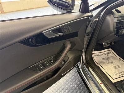 2018 Audi A4 2.0T quattro Premium Plus - Photo 12 - Grand Rapids, MI 49548