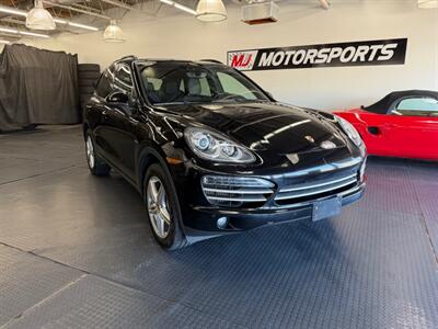 2014 Porsche Cayenne Platinum Diesel   - Photo 2 - Grand Rapids, MI 49548