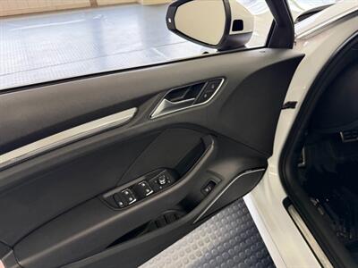 2017 Audi A3 Sportback e-tron 1.4T Prestige - Photo 14 - Grand Rapids, MI 49548