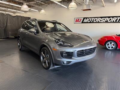 2017 Porsche Cayenne S   - Photo 2 - Grand Rapids, MI 49548