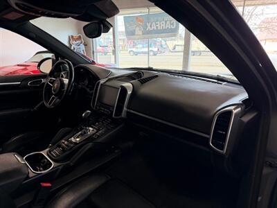 2017 Porsche Cayenne S   - Photo 51 - Grand Rapids, MI 49548