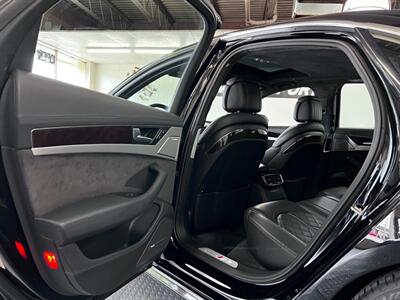 2014 Audi S8 4.0T quattro - Photo 40 - Grand Rapids, MI 49548