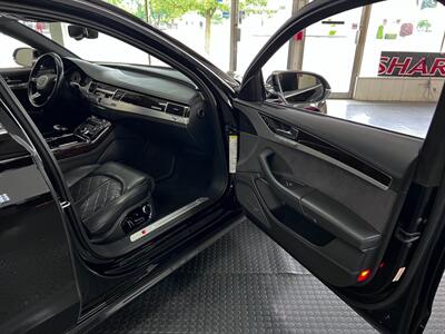 2014 Audi S8 4.0T quattro - Photo 33 - Grand Rapids, MI 49548