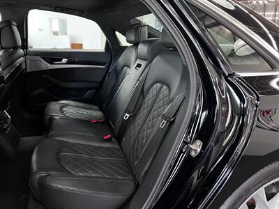 2014 Audi S8 4.0T quattro - Photo 43 - Grand Rapids, MI 49548
