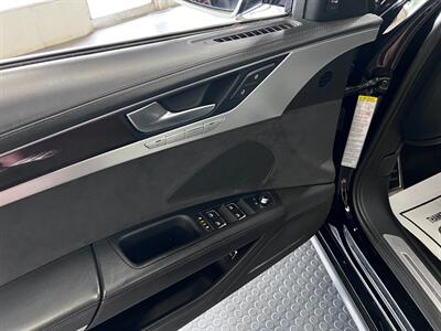 2014 Audi S8 4.0T quattro - Photo 13 - Grand Rapids, MI 49548