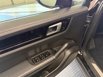 2019 Porsche Cayenne Turbo - Photo 18 - Grand Rapids, MI 49548