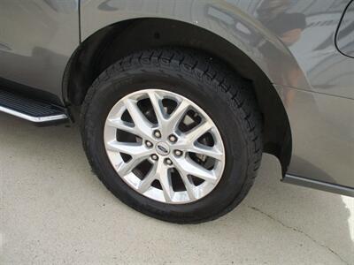 2021 Ford Expedition MAX MAX XLT   - Photo 5 - Santa Fe, TX 77510