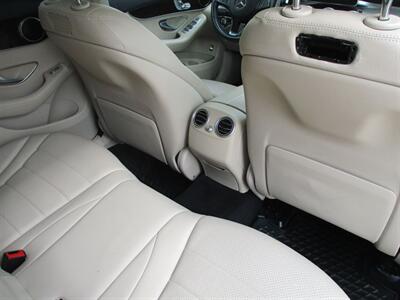 2019 Mercedes-Benz GLC 300   - Photo 17 - Santa Fe, TX 77510