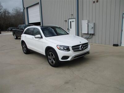 2019 Mercedes-Benz GLC 300   - Photo 1 - Santa Fe, TX 77510