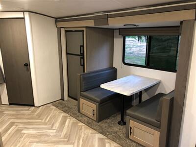 2021 RV KEYSTONE SHADOW CRUISE TRAVEL TRAILER 31' 259BHS   - Photo 14 - Woodinville, WA 98077