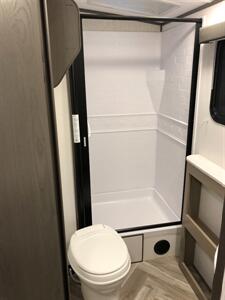 2021 RV KEYSTONE SHADOW CRUISE TRAVEL TRAILER 31' 259BHS   - Photo 19 - Woodinville, WA 98077