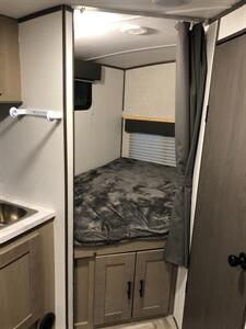 2021 RV KEYSTONE SHADOW CRUISE TRAVEL TRAILER 31' 259BHS   - Photo 20 - Woodinville, WA 98077