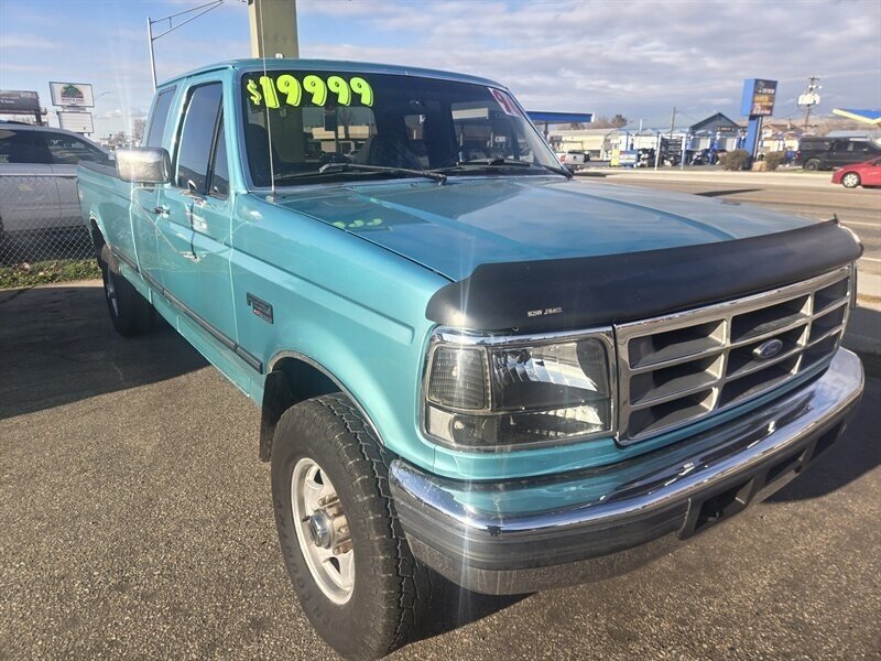 1996 Ford F-250 XL 2dr XL  