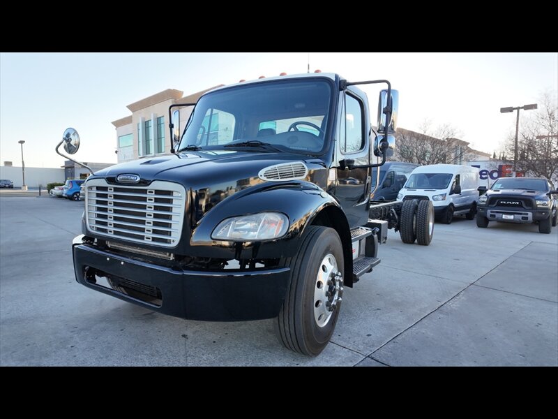 2017 Freightliner M2 106  CAB & CHASIS - Photo 1 - San Jacinto, CA 92583