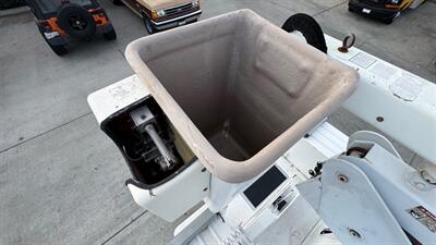 2003 Ford F550 Super Duty Regular Cab & Chassis 141 " W.B. 2D  BUCKET/BOOM - Photo 19 - San Jacinto, CA 92583