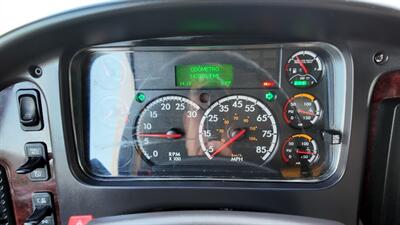 2020 Freightliner M2 106 26 ft BOX TRUCK - Photo 8 - San Jacinto, CA 92583