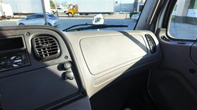 2019 Freightliner M2 106  CAB & CHASSIS 10 SPEEDS MANUAL - Photo 8 - San Jacinto, CA 92583