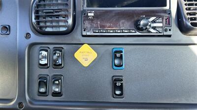 2019 Freightliner M2 106  CAB & CHASSIS 10 SPEEDS MANUAL - Photo 12 - San Jacinto, CA 92583