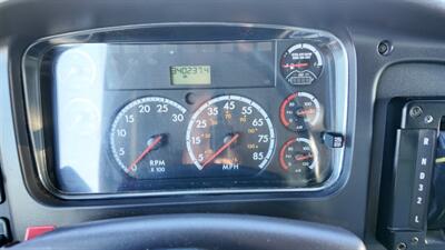 2014 Freightliner M2 106 24ft X 94 "W X 97 " H BOX TRUCK - Photo 3 - San Jacinto, CA 92583