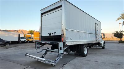 2018 Freightliner M2 106  26 ft REEFER BOX TRUCK - Photo 24 - San Jacinto, CA 92583