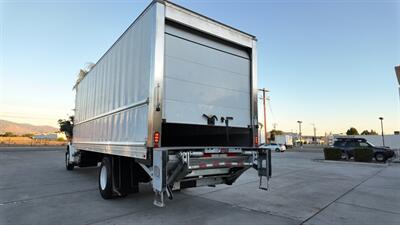 2018 Freightliner M2 106  26 ft REEFER BOX TRUCK - Photo 20 - San Jacinto, CA 92583