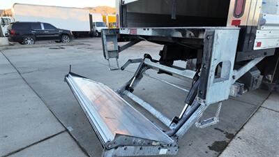 2018 Freightliner M2 106  26 ft REEFER BOX TRUCK - Photo 23 - San Jacinto, CA 92583