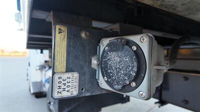 2018 Freightliner M2 106  26 ft REEFER BOX TRUCK - Photo 18 - San Jacinto, CA 92583