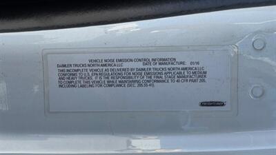 2017 Freightliner M2 106  CAB & CHASSIS - Photo 10 - San Jacinto, CA 92583
