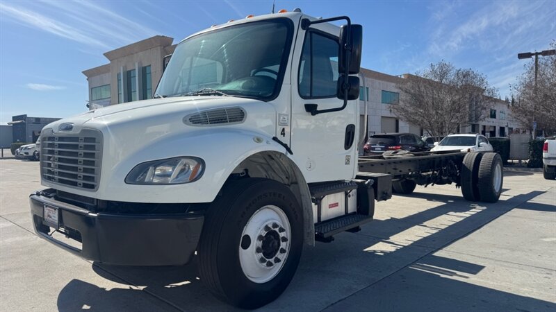 2017 Freightliner M2 106  CAB & CHASSIS - Photo 1 - San Jacinto, CA 92583