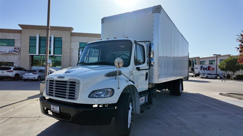 2019 Freightliner M2 106  26 ft BOX TRUCK - Photo 1 - San Jacinto, CA 92583