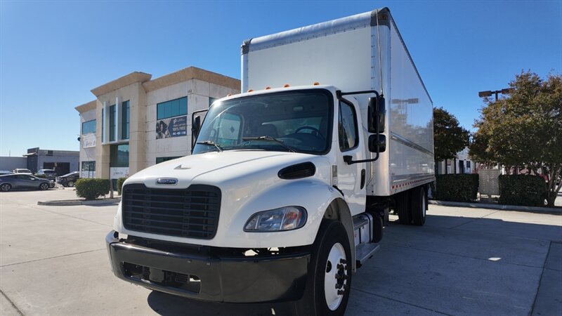 2021 Freightliner M2 106  26 ft BOX TRUCK - Photo 1 - San Jacinto, CA 92583