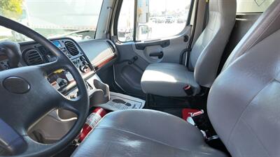2021 Freightliner M2 106 26 ft BOX TRUCK - Photo 13 - San Jacinto, CA 92583