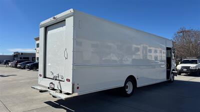 2017 Freightliner MT45 22FT Walk-in Van  STEP VAN - Photo 7 - San Jacinto, CA 92583