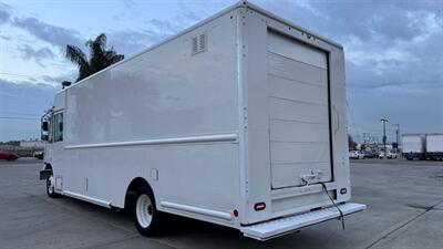 2017 Freightliner MT45 Walk-in Van  20ft STEP VAN - Photo 6 - San Jacinto, CA 92583