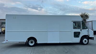 2017 Freightliner MT45 Walk-in Van  20ft STEP VAN - Photo 10 - San Jacinto, CA 92583