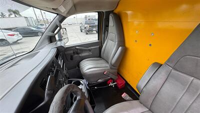 2016 GMC Savana Commercial Cutaway Van Cab-Chassis 2D - Photo 6 - San Jacinto, CA 92583