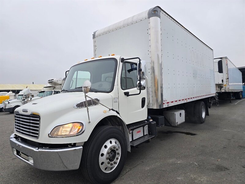 2019 Freightliner M2 103  24 ft BOX TRUCK - Photo 1 - San Jacinto, CA 92583