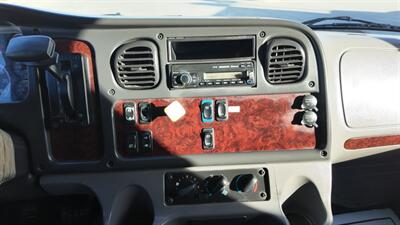 2017 Freightliner M2 106 26 ft BOX TRUCK - Photo 5 - San Jacinto, CA 92583