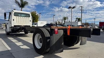2015 Freightliner M2 CAB AND CHASSIS  HIDRAULIC BRAKES - Photo 18 - San Jacinto, CA 92583
