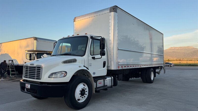 2020 Freightliner M2 106  26 ft BOX TRUCK - Photo 1 - San Jacinto, CA 92583